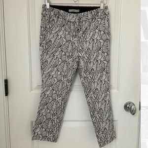 Dalia Black and White Leaf Print Crop Pants Size 2